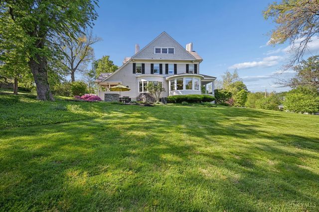 835 Ivy Avenue, Glendale, OH 45246