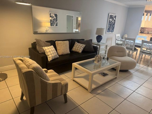 5601 Collins Avenue 823, Miami Beach, FL 33140