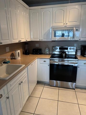 5601 Collins Avenue 823, Miami Beach, FL 33140