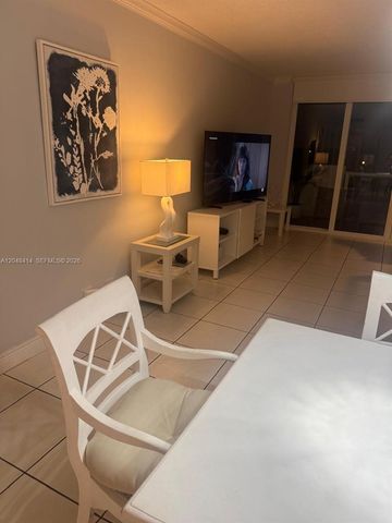 5601 Collins Avenue 823, Miami Beach, FL 33140