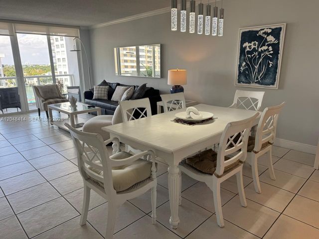 5601 Collins Avenue 823, Miami Beach, FL 33140