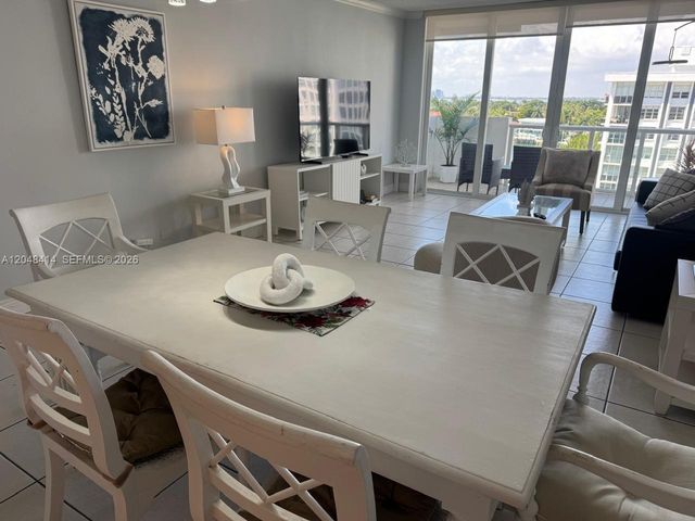 5601 Collins Avenue 823, Miami Beach, FL 33140