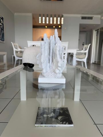 5601 Collins Avenue 823, Miami Beach, FL 33140