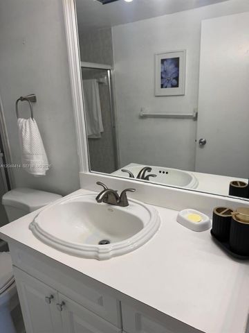 5601 Collins Avenue 823, Miami Beach, FL 33140