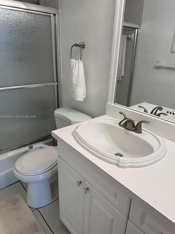 5601 Collins Avenue 823, Miami Beach, FL 33140