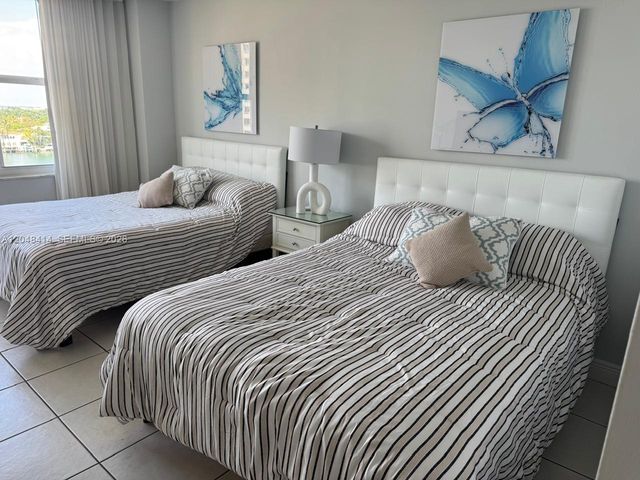 5601 Collins Avenue 823, Miami Beach, FL 33140
