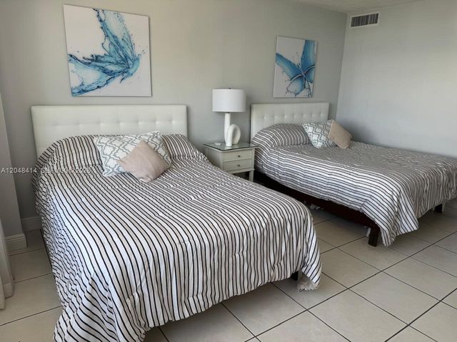 5601 Collins Avenue 823, Miami Beach, FL 33140