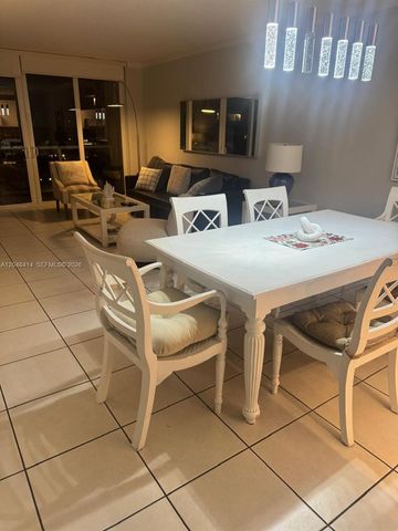 5601 Collins Avenue 823, Miami Beach, FL 33140