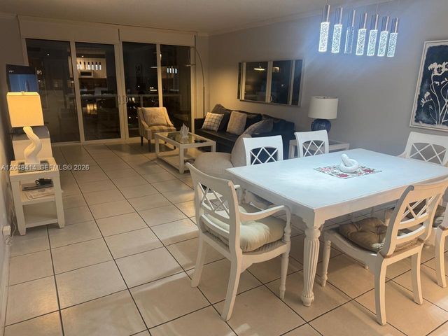 5601 Collins Avenue 823, Miami Beach, FL 33140