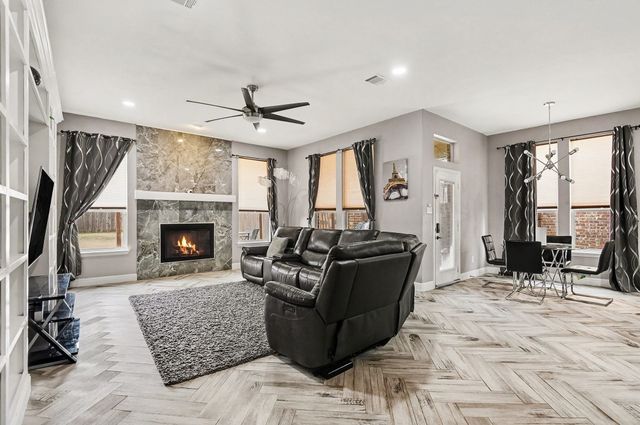 3153 Well Springs Drive, Fort Worth, TX 76053