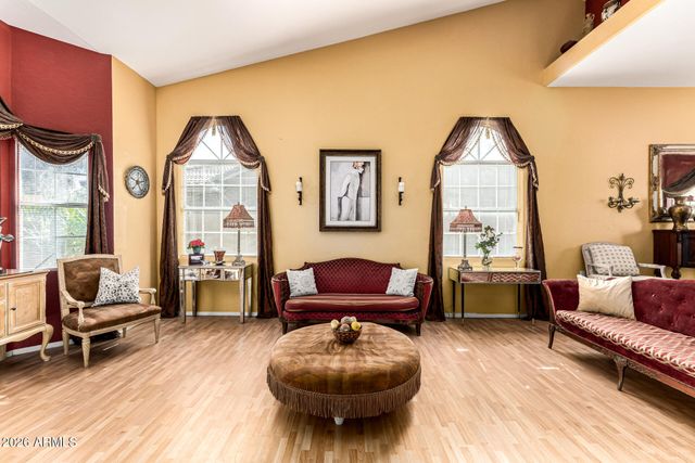 2042 E DIAS Drive, Gilbert, AZ 85234