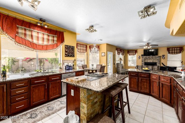 2042 E DIAS Drive, Gilbert, AZ 85234