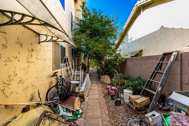2042 E DIAS Drive, Gilbert, AZ 85234