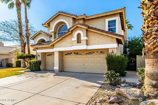 2042 E DIAS Drive, Gilbert, AZ 85234