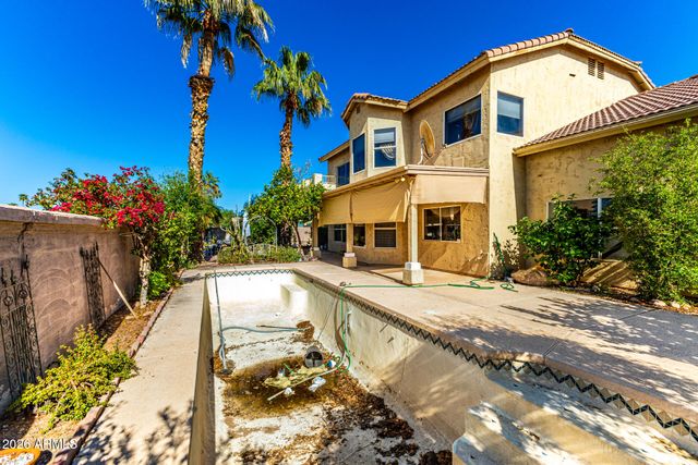 2042 E DIAS Drive, Gilbert, AZ 85234