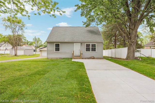 90 Tacoma Drive, Troy, MI 48084