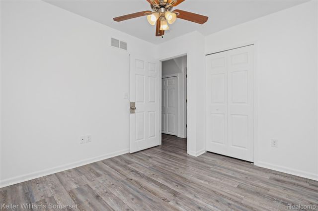 90 Tacoma Drive, Troy, MI 48084