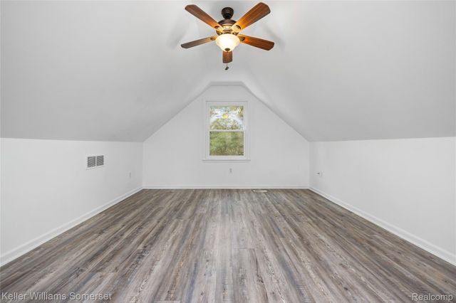 90 Tacoma Drive, Troy, MI 48084