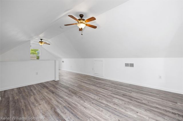 90 Tacoma Drive, Troy, MI 48084