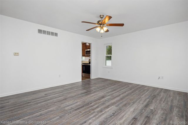 90 Tacoma Drive, Troy, MI 48084