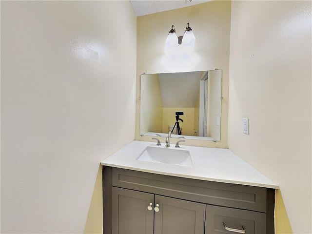 5280 Ridge Forest Drive, Stone Mountain, GA 30083