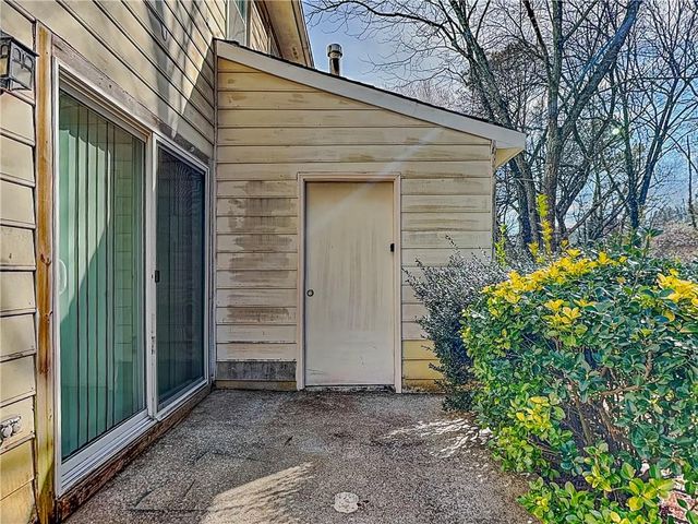 5280 Ridge Forest Drive, Stone Mountain, GA 30083