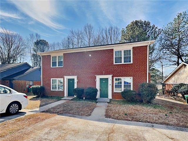 5280 Ridge Forest Drive, Stone Mountain, GA 30083