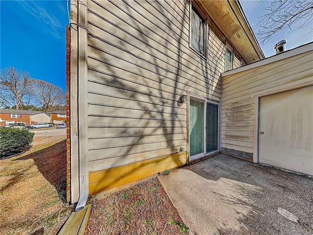 5280 Ridge Forest Drive, Stone Mountain, GA 30083