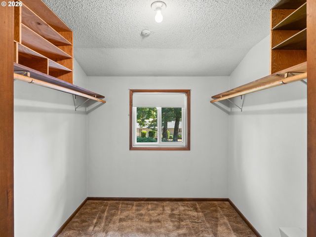 332 VINE St, Oregon City, OR 97045