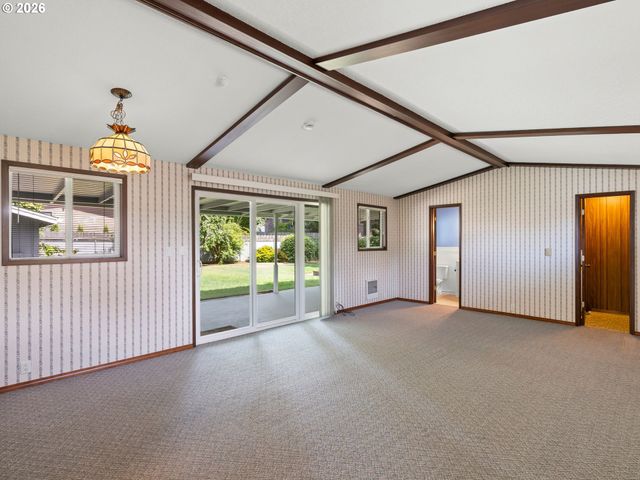 332 VINE St, Oregon City, OR 97045