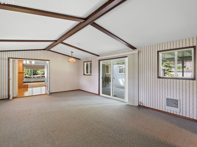 332 VINE St, Oregon City, OR 97045