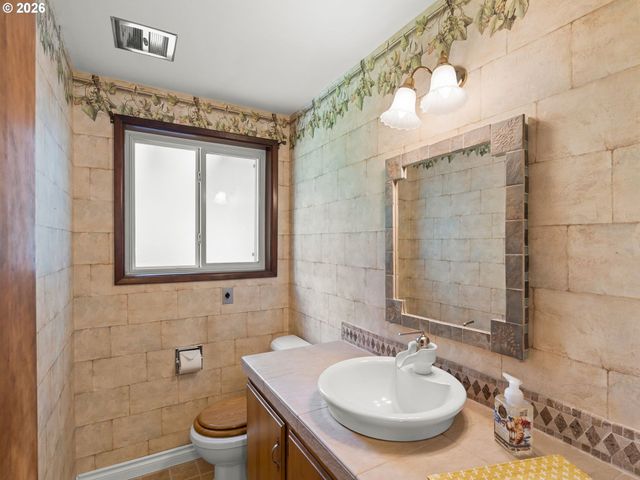 332 VINE St, Oregon City, OR 97045