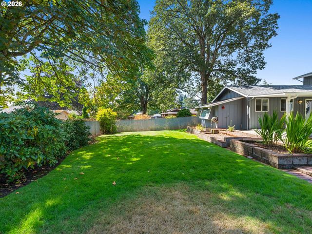 332 VINE St, Oregon City, OR 97045