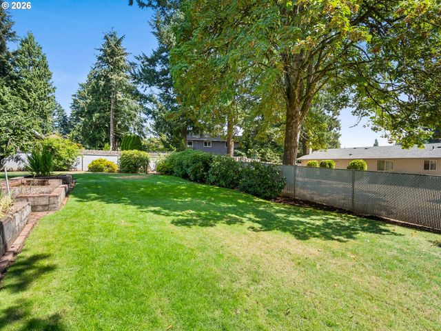 332 VINE St, Oregon City, OR 97045