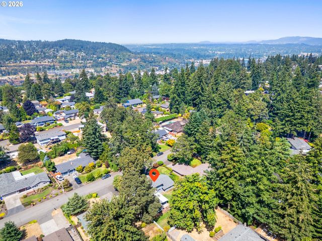 332 VINE St, Oregon City, OR 97045