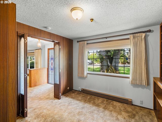 332 VINE St, Oregon City, OR 97045