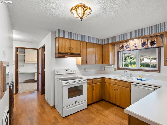 332 VINE St, Oregon City, OR 97045