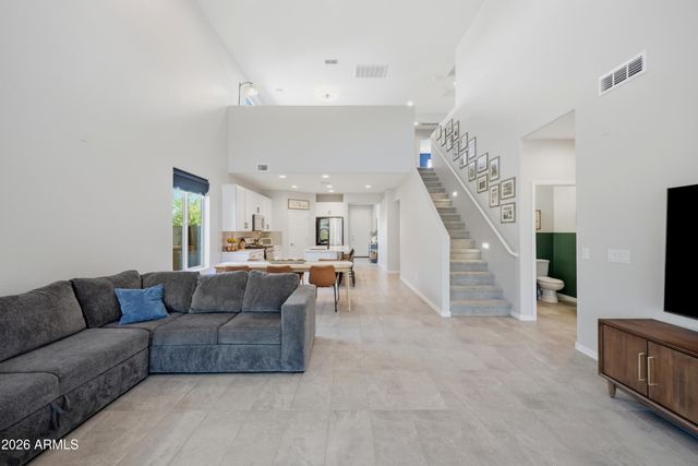 1405 W FLINTLOCK Drive, San Tan Valley, AZ 85144