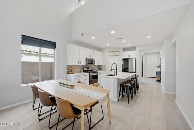 1405 W FLINTLOCK Drive, San Tan Valley, AZ 85144