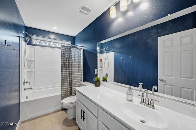 1405 W FLINTLOCK Drive, San Tan Valley, AZ 85144