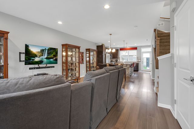 3117 N Karlov Avenue, Chicago, IL 60641