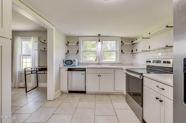 315 Paddle Creek Road, Bristol, TN 37620