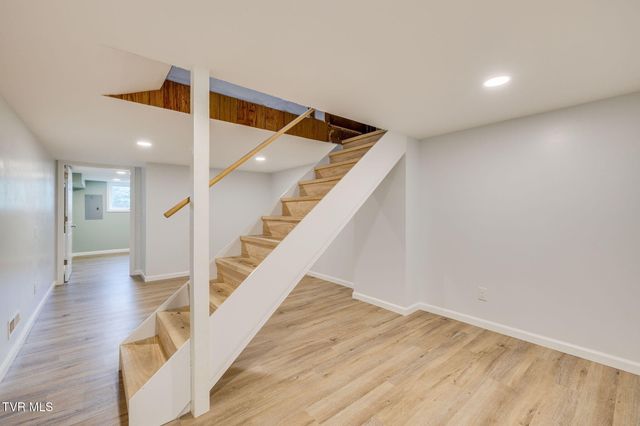 315 Paddle Creek Road, Bristol, TN 37620