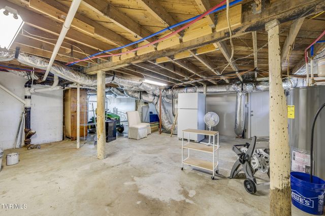 315 Paddle Creek Road, Bristol, TN 37620