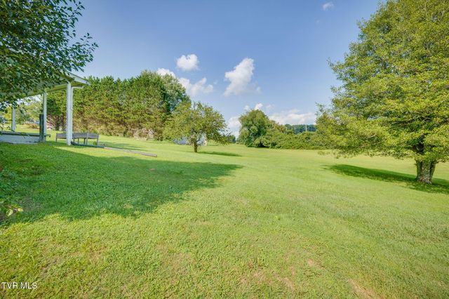 315 Paddle Creek Road, Bristol, TN 37620