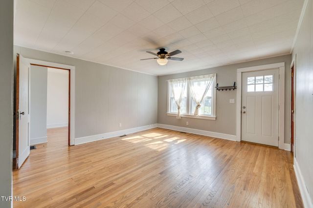 315 Paddle Creek Road, Bristol, TN 37620