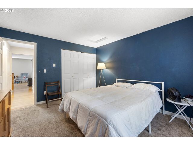 3882 BOTTICELLI St, Lake Oswego, OR 97035