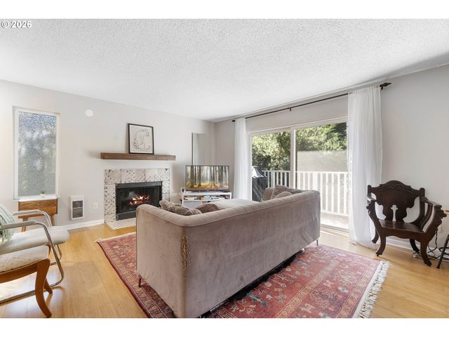 3882 BOTTICELLI St, Lake Oswego, OR 97035