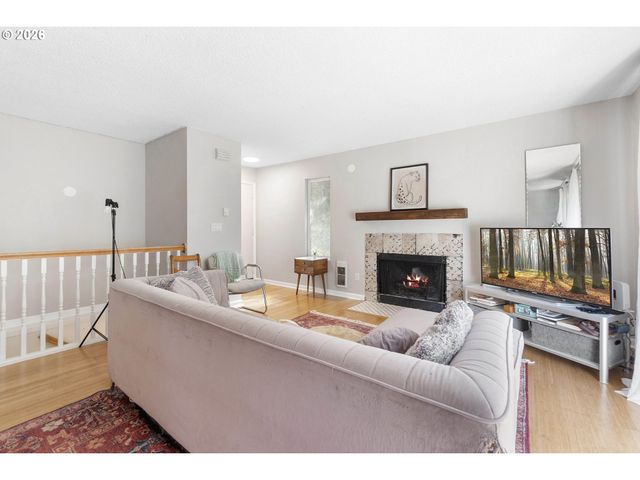 3882 BOTTICELLI St, Lake Oswego, OR 97035