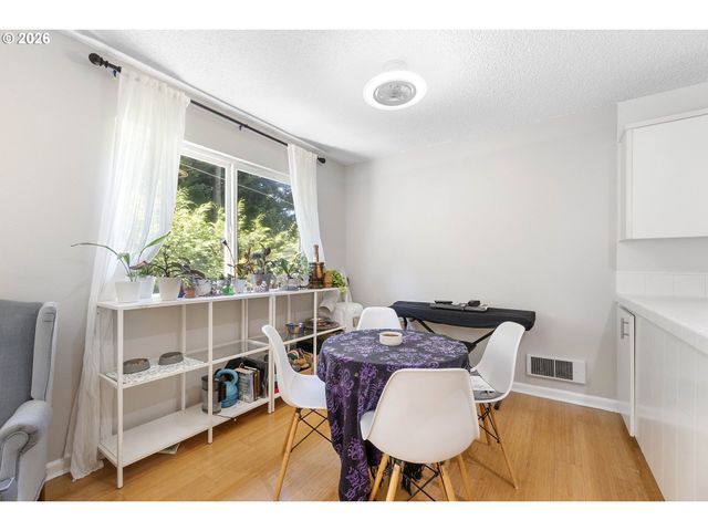 3882 BOTTICELLI St, Lake Oswego, OR 97035